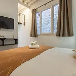 Cream Boutique (adults Only) 게스트하우스 3*
